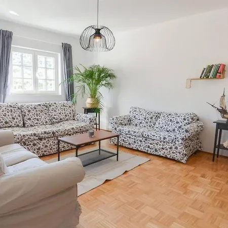 Troskot Apartamento Pirovac