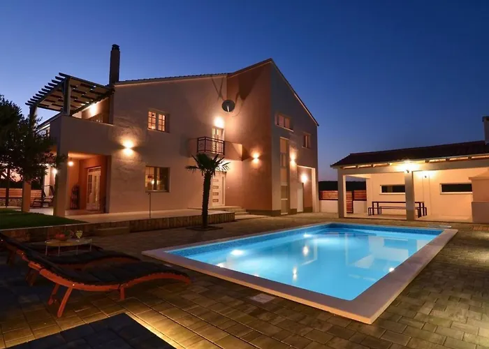 Appartement Troskot Pirovac